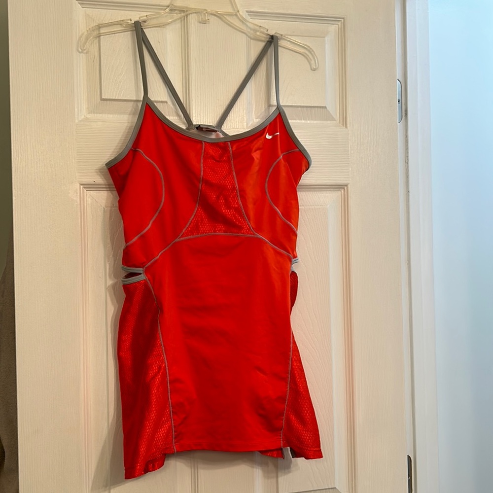 Nike workout top